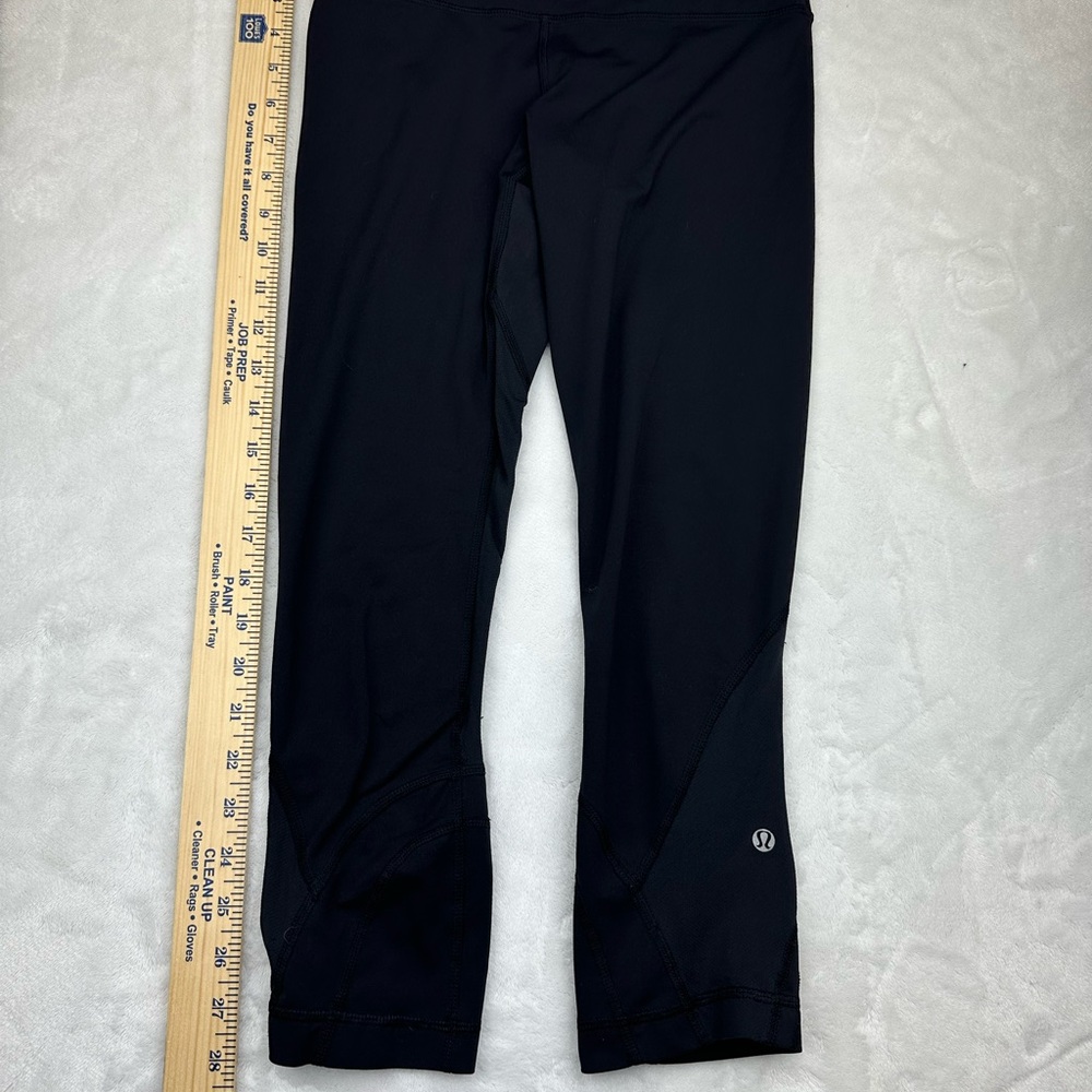 Lululemon leggings size 4 black